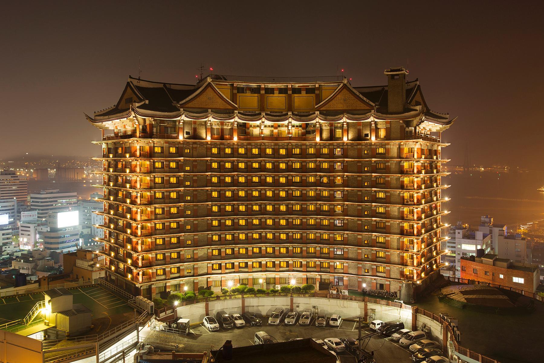 Commodore Hotel Busan Extérieur photo